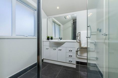 Photo of property in 20a Littlejohn Street, Hillsborough, Auckland, 1042