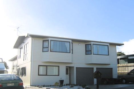 Photo of property in 6 Tremaine Place, Camborne, Porirua, 5026