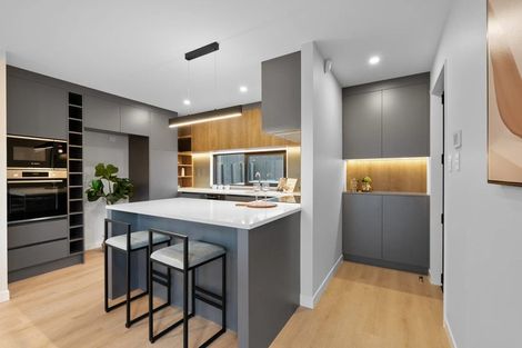 Photo of property in 2/32 Beulah Avenue, Rothesay Bay, Auckland, 0630