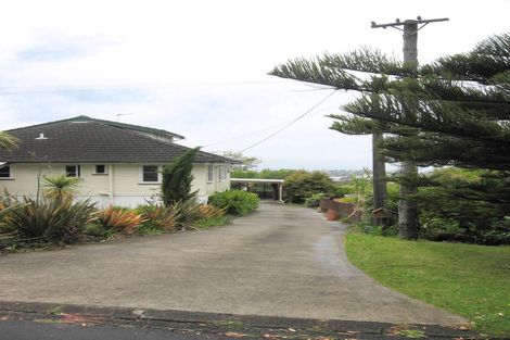 Photo of property in 1/537 Glenfield Road, Glenfield, Auckland, 0629