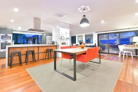 Photo of property in 105 The Esplanade, Manly, Whangaparaoa, 0930