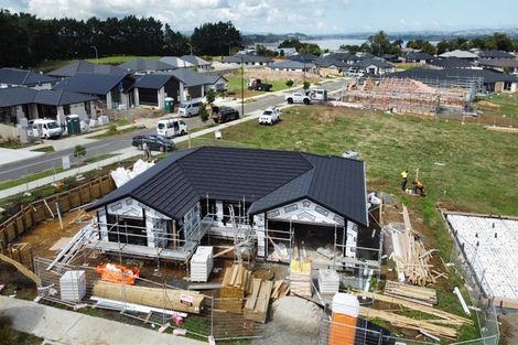 Photo of property in 25 Opouatu Avenue, Glenbrook, 2681