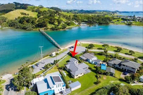 Photo of property in 906 Pataua South Road, Pataua South, Onerahi, 0192