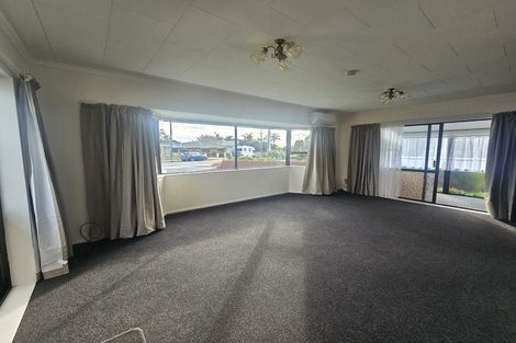 Photo of property in 21 Sanders Avenue, Westown, New Plymouth, 4310