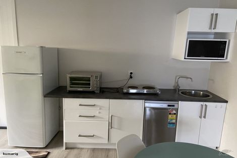 Photo of property in 124 Amesbury Drive, Churton Park, Wellington, 6037