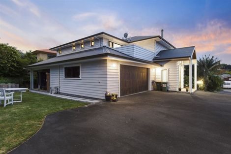 Photo of property in 8 Owen Place, Omokoroa, 3114