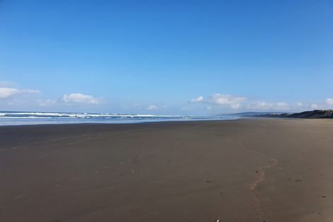 Photo of property in 11b Centreway Road, Port Waikato, 2695