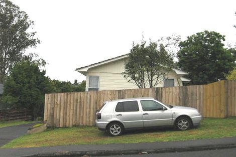 Photo of property in 2/13 Lavery Place, Sunnynook, Auckland, 0632