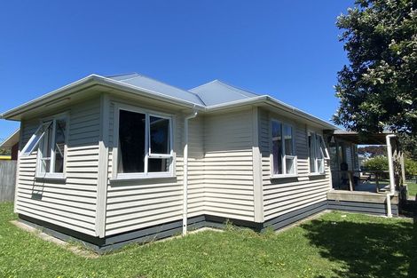 Photo of property in 18a Hutchins Street, Waitara, 4320