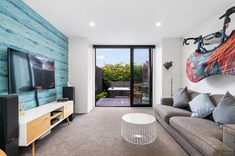 Photo of property in 1036h Colombo Street, St Albans, Christchurch, 8014