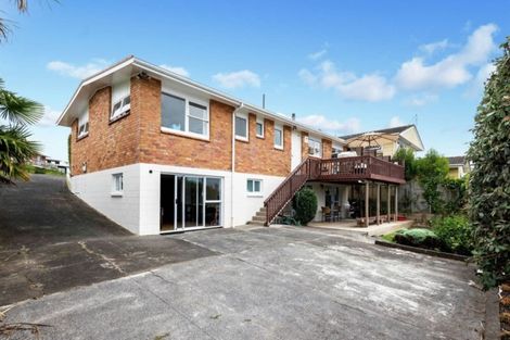 Photo of property in 21 Bert Wilson Place, Cockle Bay, Auckland, 2014