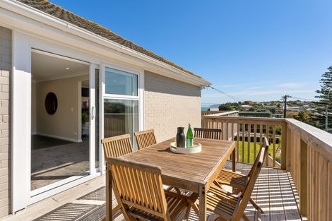Photo of property in 2 Whanake Street, Titahi Bay, Porirua, 5022
