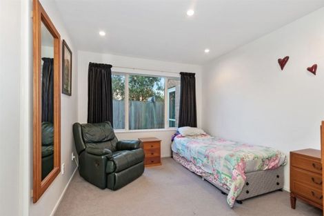 Photo of property in 39 Broadhaven Avenue, Parklands, Christchurch, 8083