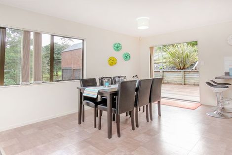 Photo of property in 27 Kay Road, Swanson, Auckland, 0614