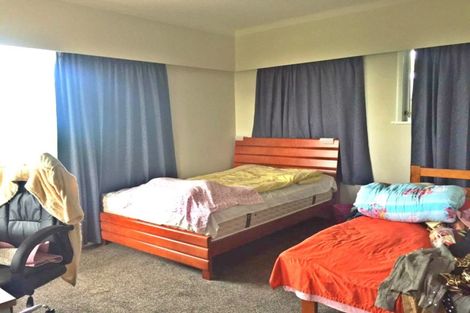 Photo of property in 459 East Coast Road, Murrays Bay, Auckland, 0630