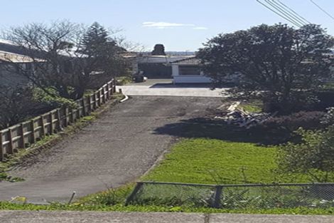 Photo of property in 5 Sunvue Road, Glen Eden, Auckland, 0602