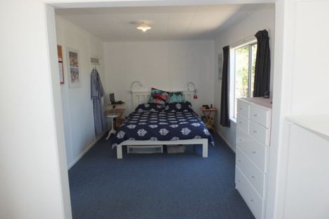 Photo of property in 21a Hennessy Street East, Foxton Beach, Foxton, 4815