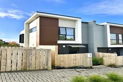 Photo of property in 3 Morihana Close, Glen Eden, 0602