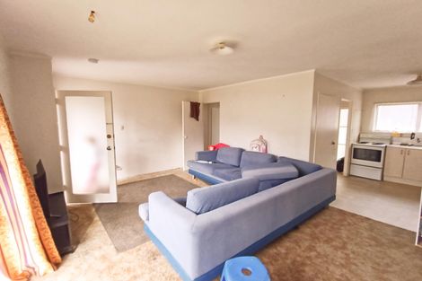 Photo of property in 2/12 Gifford Road, Papatoetoe, Auckland, 2025