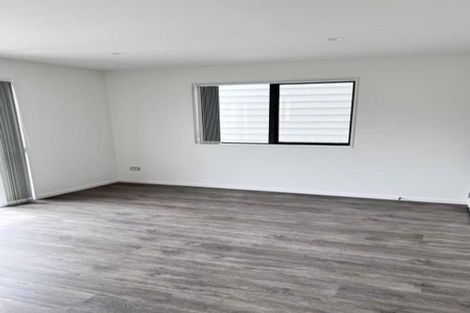 Photo of property in 116c Cascades Road, Pakuranga Heights, Auckland, 2010