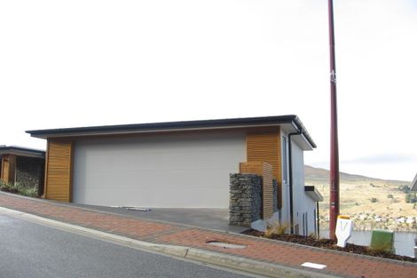Photo of property in 12 Olivers Place, Queenstown, 9300