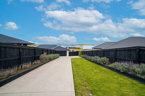 Photo of property in 11 Ulcoats Lane, Pokeno, 2402