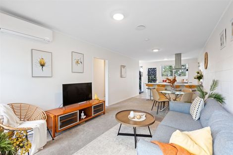 Photo of property in 2/9 John Court Street, Birkenhead, Auckland, 0626