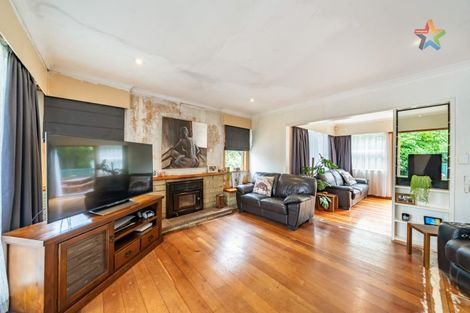 Photo of property in 21 Kennedy Grove, Stokes Valley, Lower Hutt, 5019