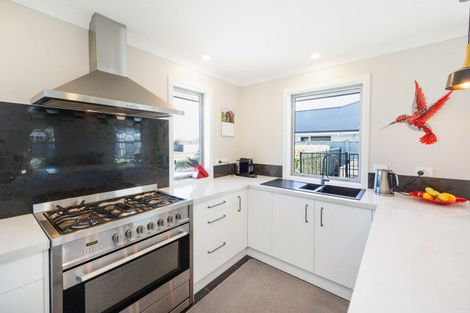 Photo of property in 34 Dogwood Way, Milson, Palmerston North, 4414