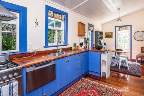 Photo of property in 205 Glenmore Street, Kelburn, Wellington, 6012