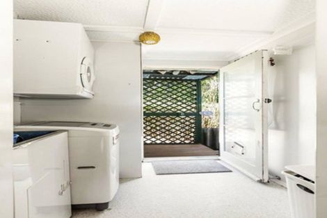 Photo of property in 2/22 Clayburn Road, Glen Eden, Auckland, 0602