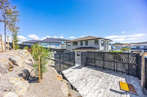 Photo of property in 15 Dulcie Way, Orewa, 0931
