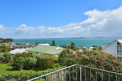 Photo of property in 37 Pacific Parade, Army Bay, Whangaparaoa, 0930