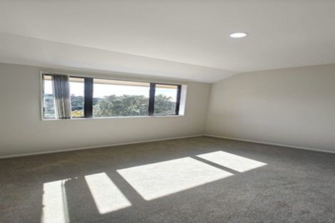 Photo of property in 1 Glenreagh Place, Torbay, Auckland, 0630