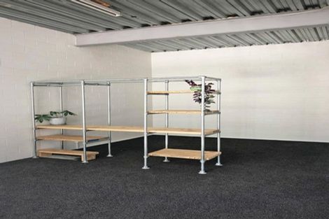 Photo of property in 33 Hawkhurst Road, Lyttelton, 8082