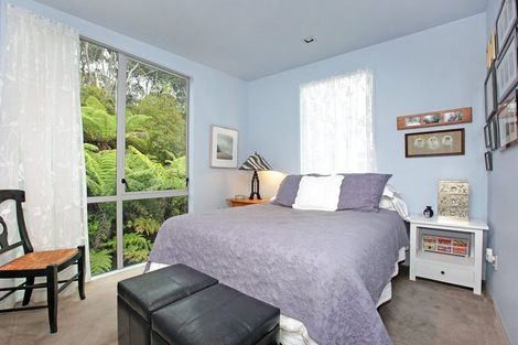 Photo of property in 25 Landing Road, Titirangi, Auckland, 0604