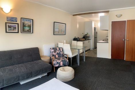 Photo of property in Hobson Court Flats, 42/70 Hobson Street, Thorndon, Wellington, 6011