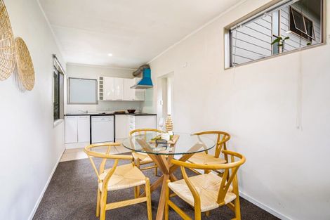 Photo of property in 27 Ferry Parade, Herald Island, Auckland, 0618