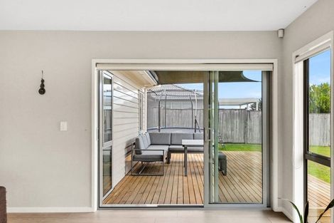 Photo of property in 5 Raymond Grace Avenue, Huapai, Kumeu, 0810