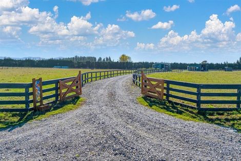 Photo of property in 1423 Poyntzs Road, West Eyreton, Rangiora, 7475