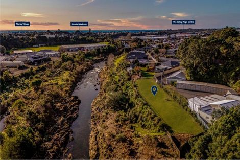 Photo of property in 20c Gordon Street, Glen Avon, New Plymouth, 4312