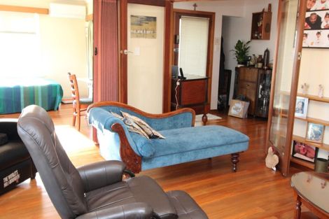 Photo of property in 249 Cambridge Street, Levin, 5510