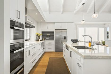 Photo of property in 49 King Edward Parade, Devonport, Auckland, 0624