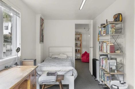 Photo of property in 19 Church Street, Northcote Point, Auckland, 0627