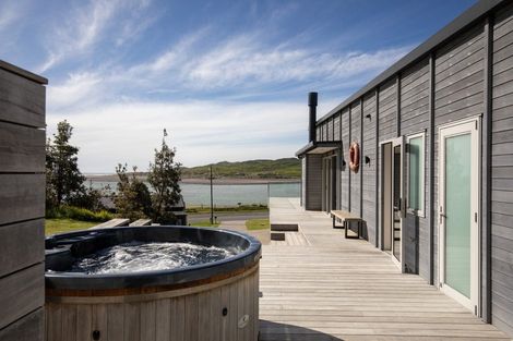 Photo of property in 115 Riria Kereopa Memorial Drive, Raglan, 3297