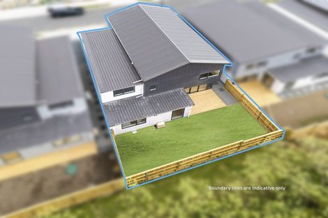 Photo of property in 35 Taipahitini Road, Rosehill, 2113