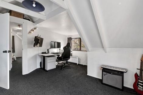 Photo of property in 92 Heta Road, Highlands Park, New Plymouth, 4312