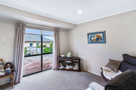 Photo of property in 44 Rush Creek Drive, Westgate, Auckland, 0614