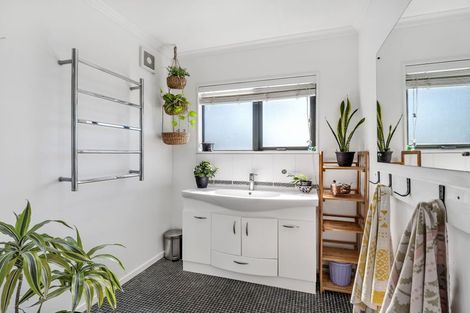 Photo of property in 166 Cambridge Avenue, Ashhurst, 4810