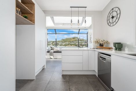 Photo of property in 40 Seaview Road, Paremata, Porirua, 5024